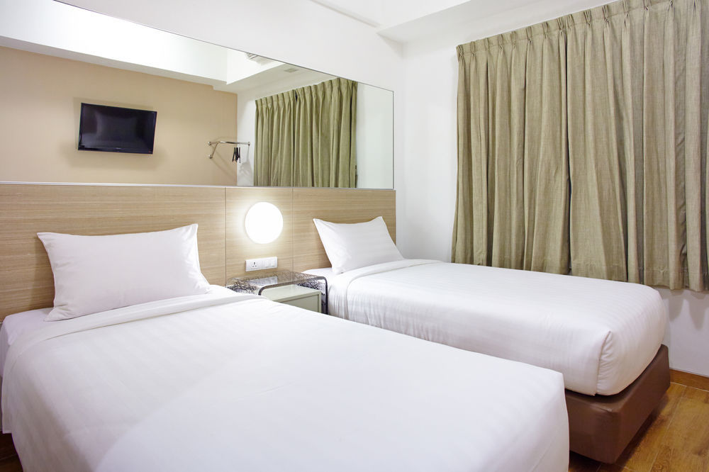 Monoloog Hotel Bekasi Exterior foto