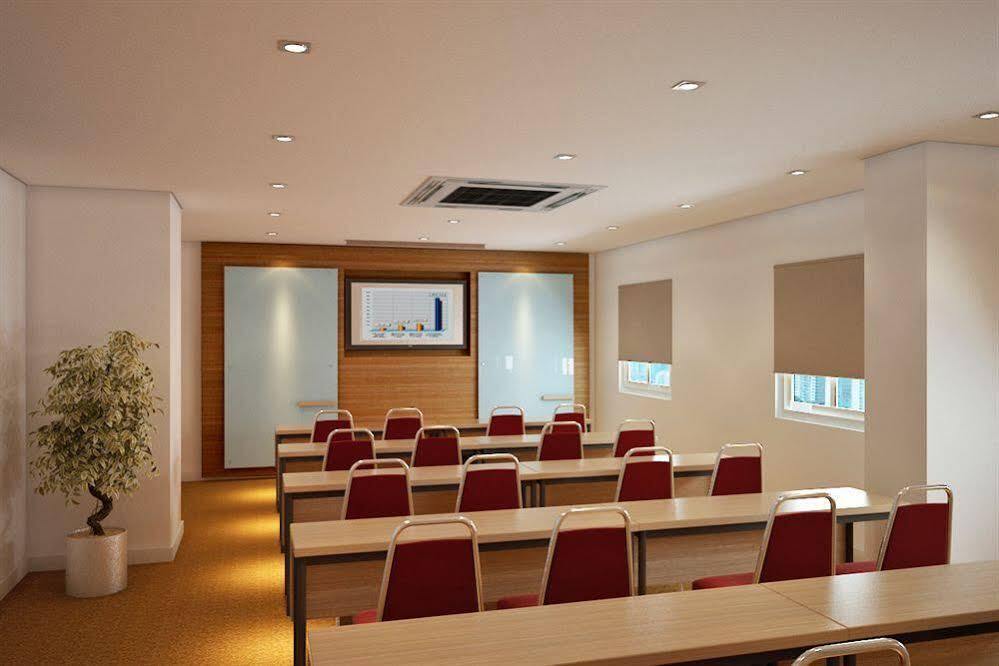 Monoloog Hotel Bekasi Exterior foto